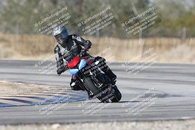 media/Dec-01-2025-Moto Forza (Mon) [[2daa91e15f]]/3-Beginner Group/Session 3 (Turn 3)/